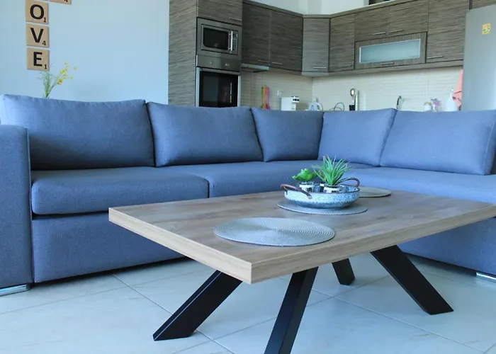 Lakis Luxury Apartment